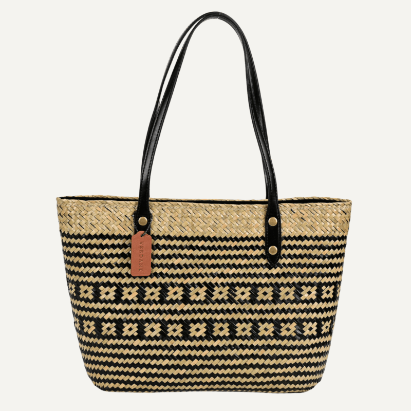 Geometric straw tote bag front view