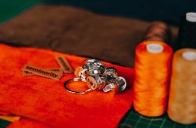 Magnetic snap closure and hardware for a DIY bag kit